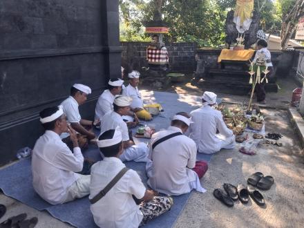 Sambut Hari Raya Nyepi ,Pemdes Panji Anom dan BUMDes Karya Bakti Pertiwi Gelar Upacara Mecaru 