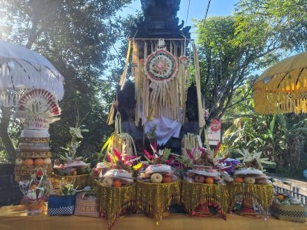 Pemerintah Desa Panji Anom Gelar Persembahyangan Bersama dalam rangka Hari Raya Saraswati dan Piodal