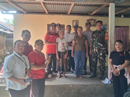 Tranparansi Bantuan Sosial, Pemdes Panji Anom Tempel Stiker di Rumah KPM